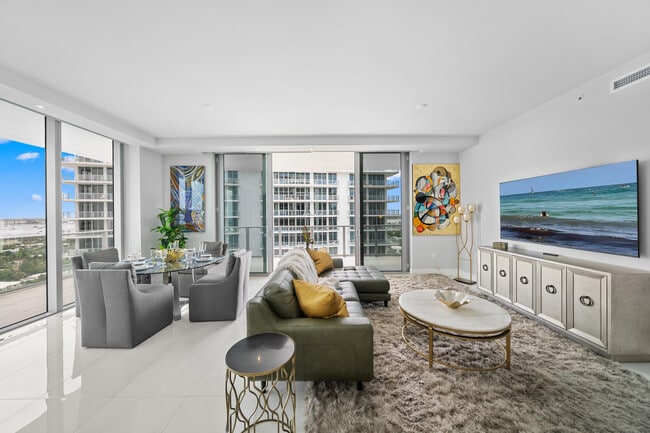Building Photo - 3100 N Ocean Dr