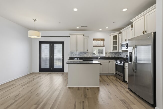 Building Photo - 1137 Red Hawk Way