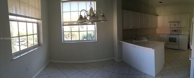 Building Photo - 6568 Villa Sonrisa Dr