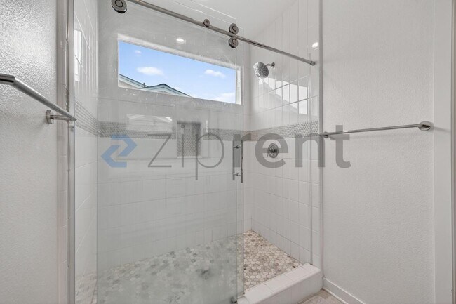 Building Photo - 10425 Adamson Wy