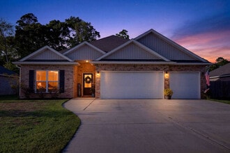 Building Photo - 8009 Crawford Dr