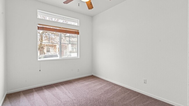 Building Photo - Charming 3-Bedroom 2bathroom in Santa Rosa!