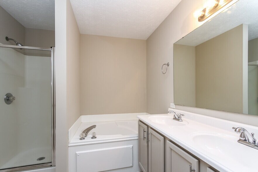 Building Photo - 1255 Spring Ridge Cir