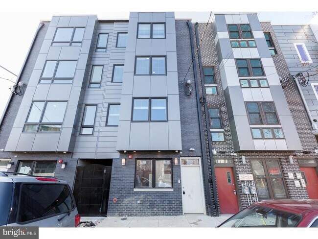 Building Photo - 2564 Frankford Ave