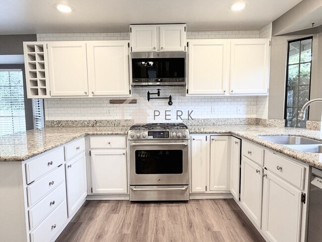 Building Photo - Beautifully Updated 3-Bedroom Home with A/C, Fenced Yard & Modern Finishes