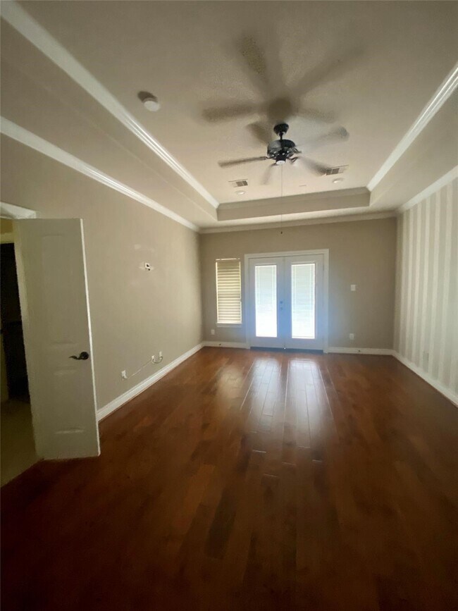 Building Photo - 1306 Dian St