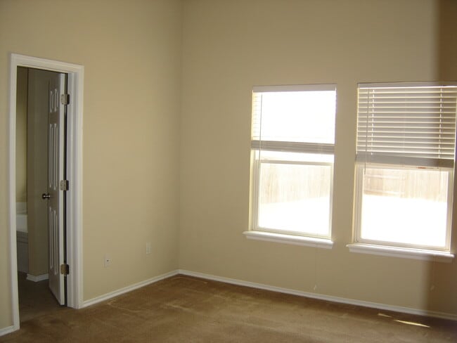 Building Photo - 18109 Calle Way