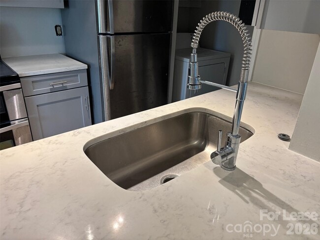 Building Photo - 11029 Harrowfield Rd