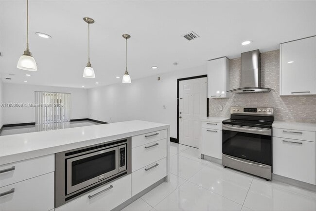 Building Photo - 8851 NW 119th St
