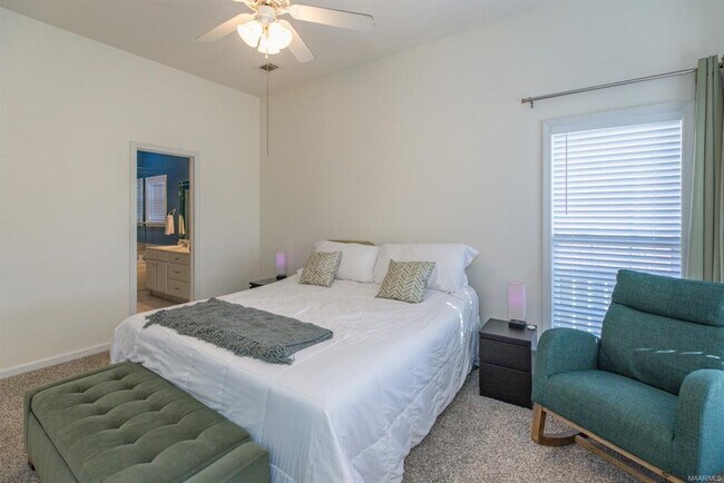 Building Photo - 616 Castle Brook Dr