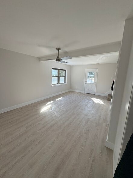 Building Photo - 136 Albany Blvd