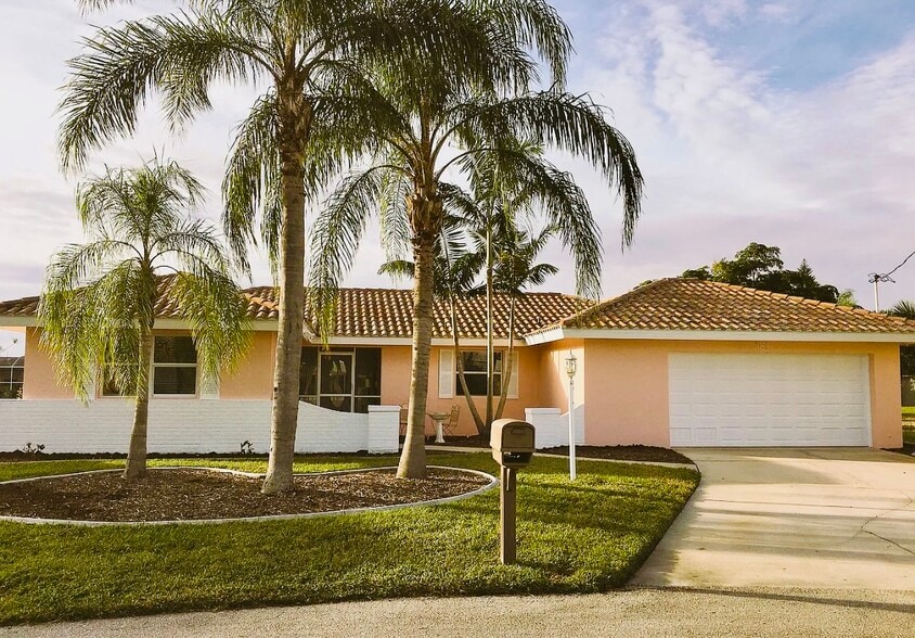 Primary Photo - 381 Delido Ct