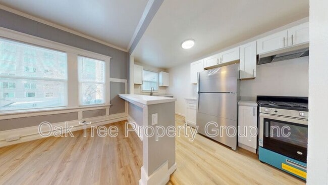 Building Photo - 144 Grand Ave