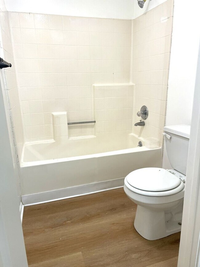 Building Photo - 451