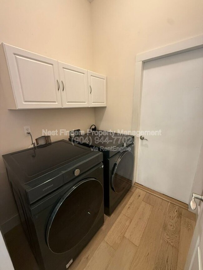 Building Photo - 13658 Kayak Ct