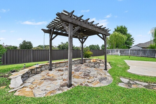 Building Photo - 2302 Blue Jay Ln