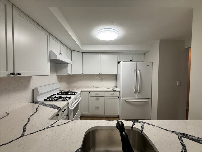 Building Photo - 139 Prospect Ave