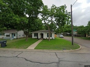 Building Photo - 3601 Cumberland Ave