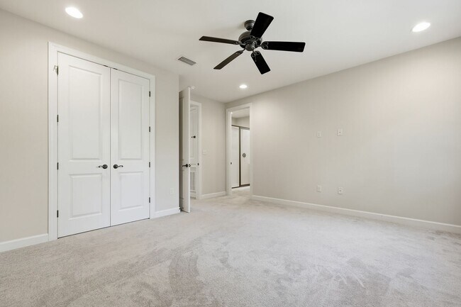 Building Photo - 4256 Skipjack Cove
