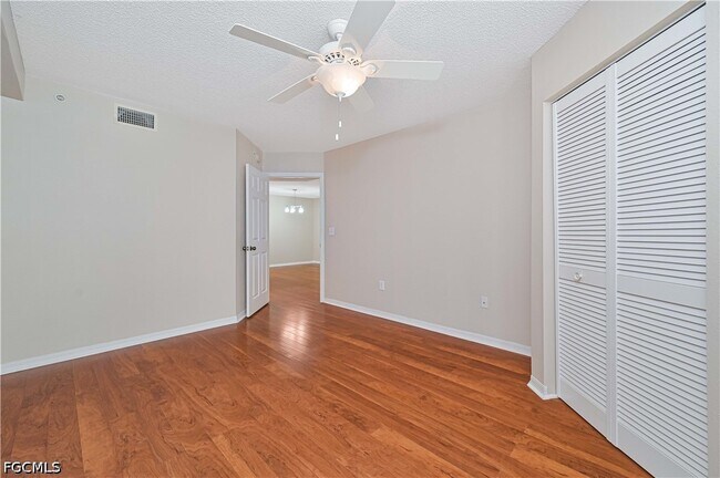 Building Photo - 8920 Colonnades Ct E