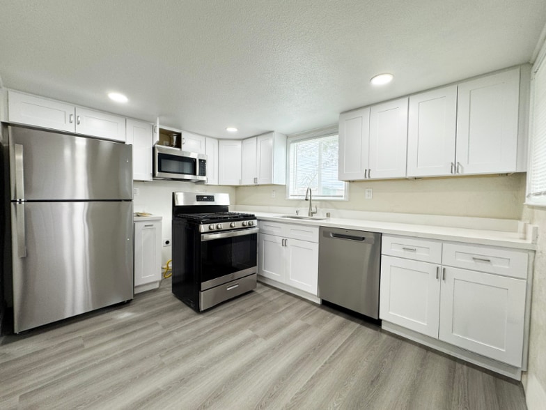 Building Photo - 5230 Tunson Rd