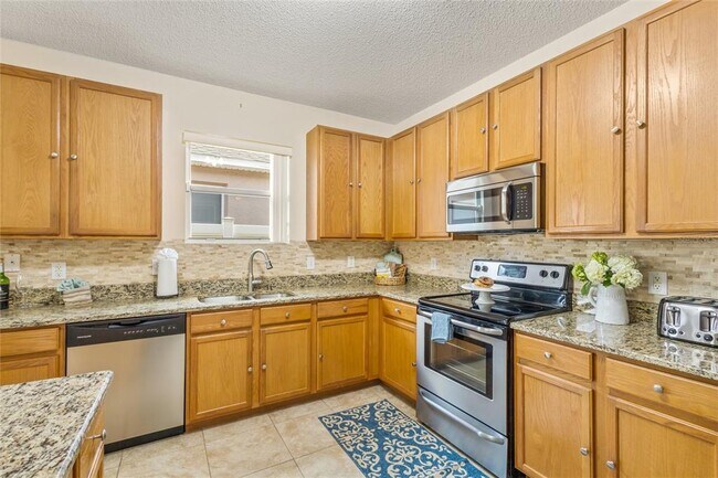 Building Photo - 422 Graystone Blvd