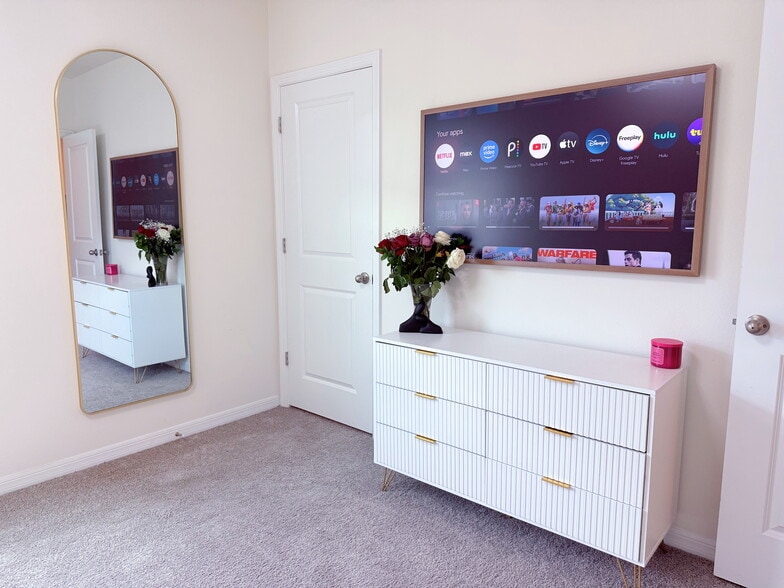 Master Bedroom TV and Closet #1 - 17206 Amber Aspen Way
