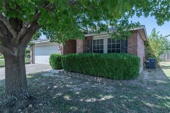 Building Photo - 5221 Prestwick Dr