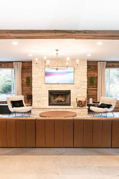 Building Photo - 8442 E McNelly Rd