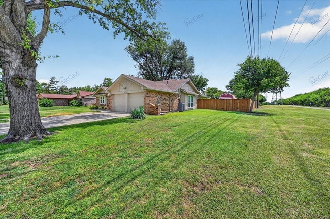 Building Photo - 5708 Stone Dr