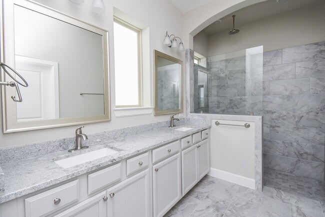 Building Photo - 19535 Shady Hike Ln