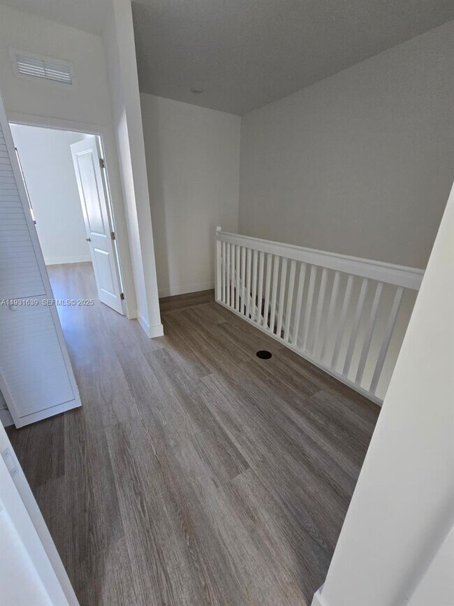 Building Photo - 34518 SW 190th Ave