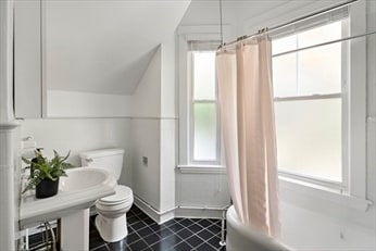 Building Photo - 1281 Walnut St