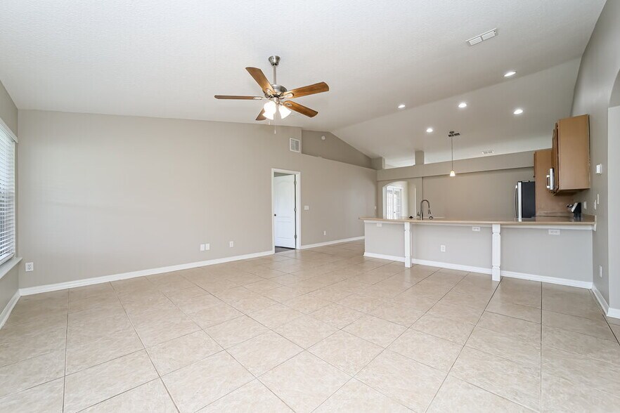 Building Photo - 3017 Captiva Bluff Rd N