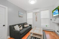 Building Photo - 479 Putnam Ave