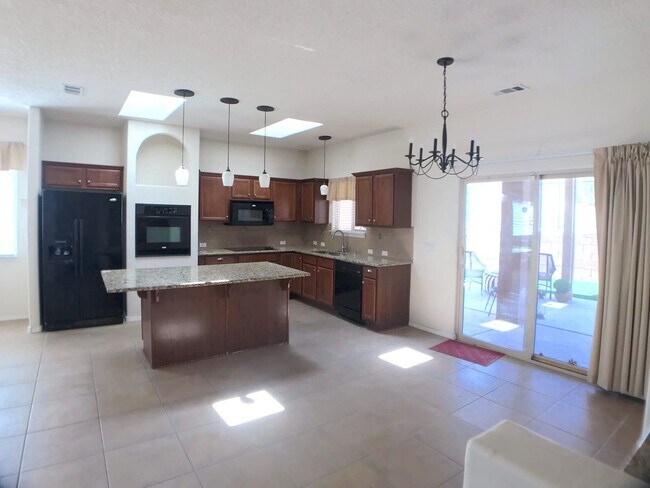 Building Photo - Spacious 2 bedroom home in gated 55+ Community w/ community pool in Bernalillo/Rio Rancho. Close ...