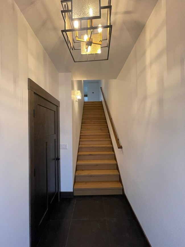 Building Photo - Brand New Three Story Whitefish Townhouse