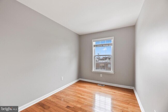 Building Photo - 6218 Lindbergh Blvd.