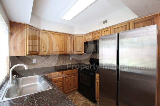 Building Photo - 1550 N Stapley Dr