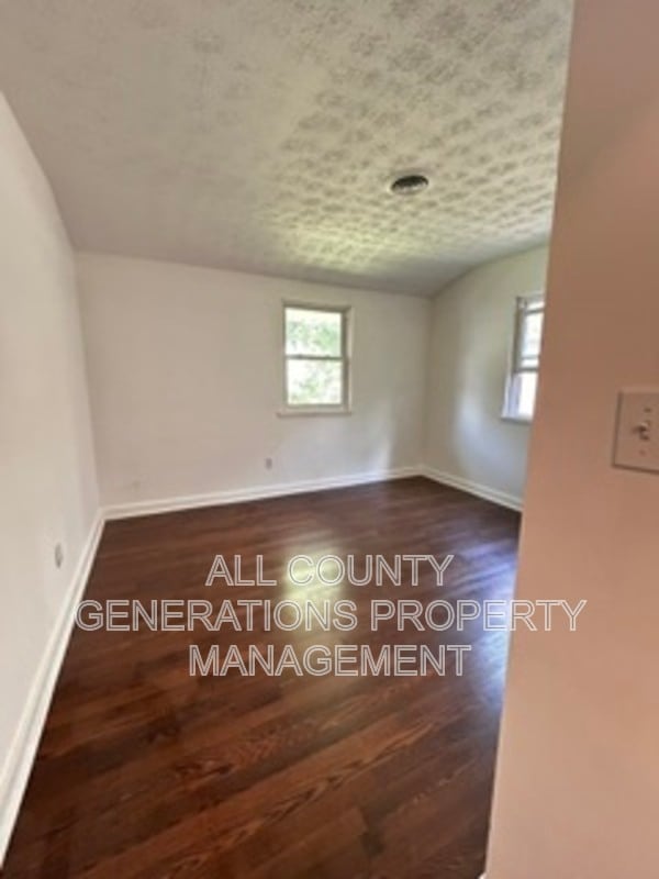 Building Photo - 165 Bellfield Ave