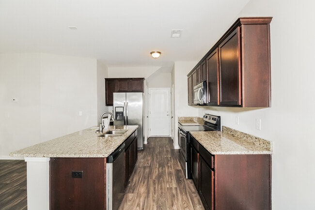 Building Photo - APPLY TODAY! Located in St Andrews!