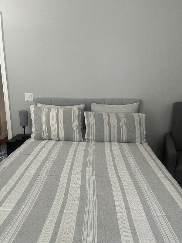 Building Photo - 8418 Lourenco Ln