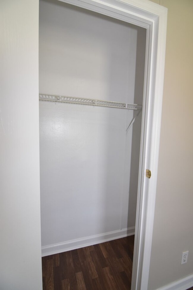 Building Photo - Spacious 3-Bed, 2-Bath Manufactured Home o...