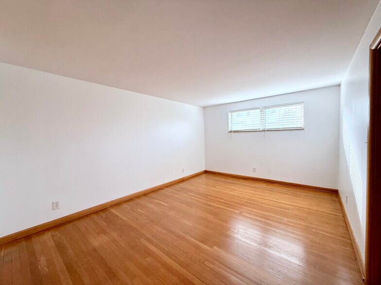 Building Photo - 1783 Ardleigh Rd