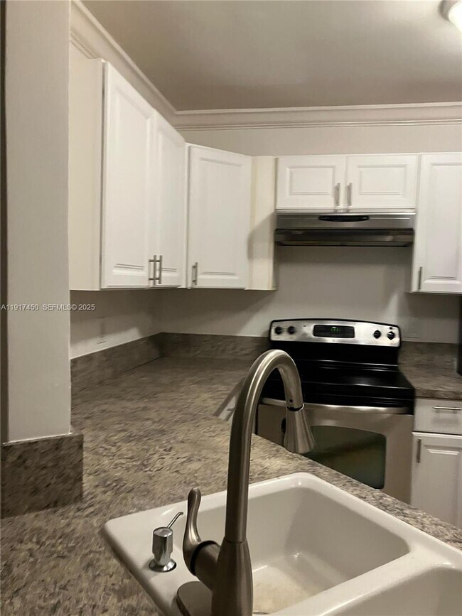 Building Photo - 4025 W McNab Rd