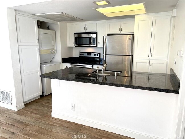 Building Photo - 26196 Sanz-