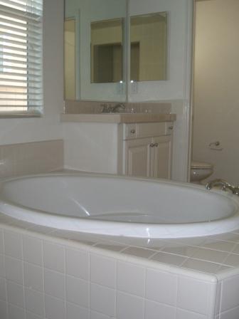 Building Photo - 1325 Juanita Ave