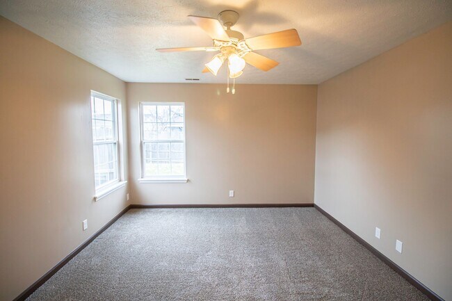 Building Photo - 2225 Bridgewater Cir