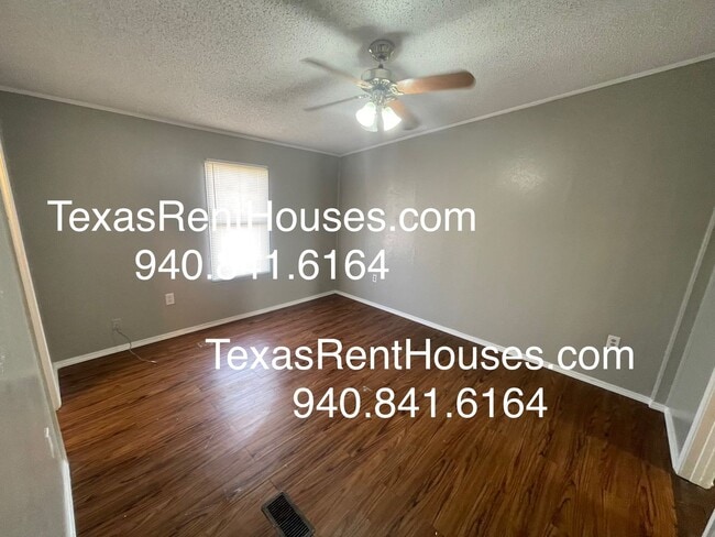 Building Photo - 820016.13