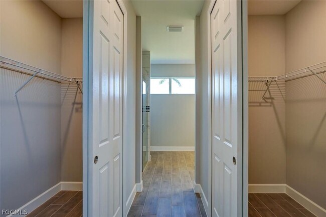 Building Photo - 4313 NW 27th Terrace